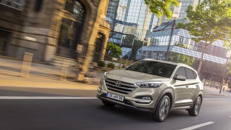 Autotest nieuwe Hyundai Tucson 2015 met 1.6 T-GDI en 2.0 CRDi. Het is de opvolger van de ix35 met meer ruimte en luxe.