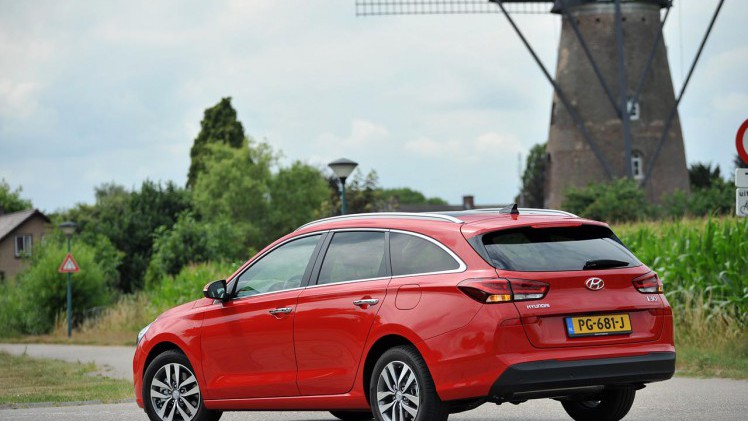 Hyundai brengt met de Wagon de tweede uitrustingsvariant van de nieuwe i30. Een zeer ruime auto die perfect aansluit bij de wensen van een Europees gezin.
