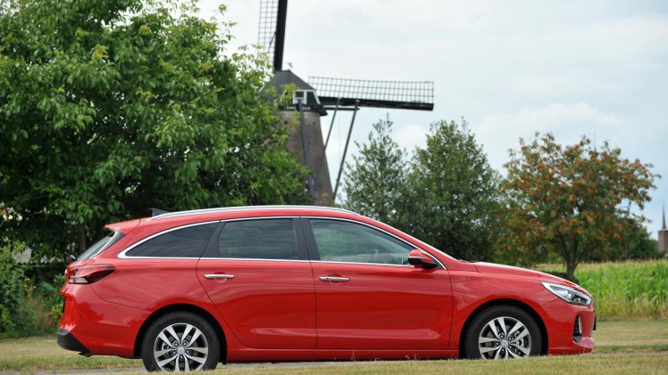Hyundai brengt met de Wagon de tweede uitrustingsvariant van de nieuwe i30. Een zeer ruime auto die perfect aansluit bij de wensen van een Europees gezin.