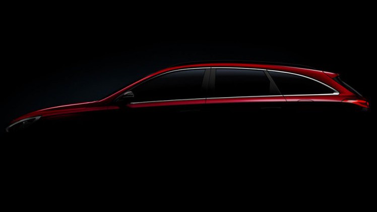 Hyundai geeft alvast een voorproefje van de nieuwe i30 Wagon, die volgende maand volledig onthuld zal gaan worden. De auto lijkt een coupachtige daklijn te krijgen.