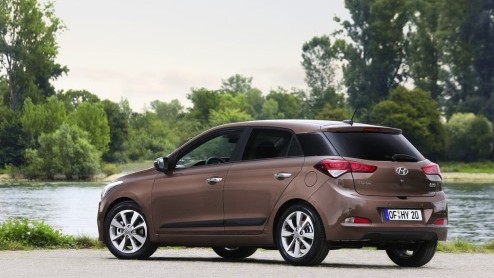 Autotest nieuwe Hyundai i20 1.2, die vanaf december 2014 bij de dealer staat.