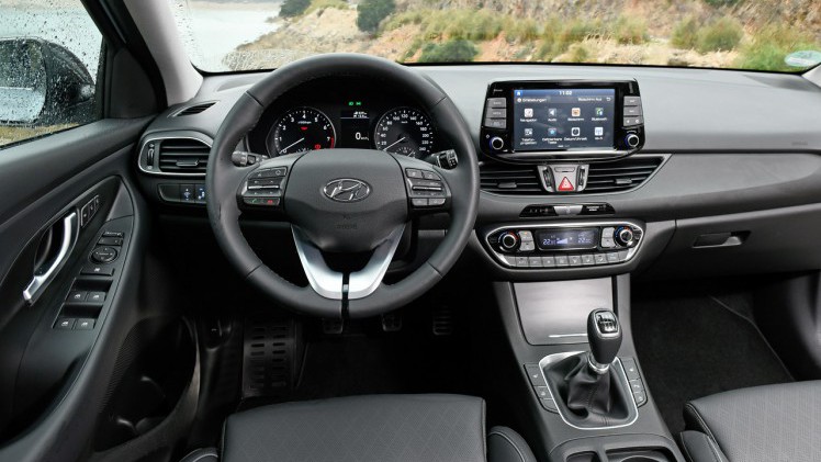 Hyundai maakt complete leveringsprogramma i30 Fastback bekend.