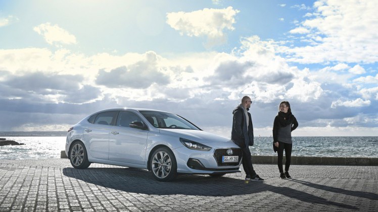 Hyundai maakt complete leveringsprogramma i30 Fastback bekend.