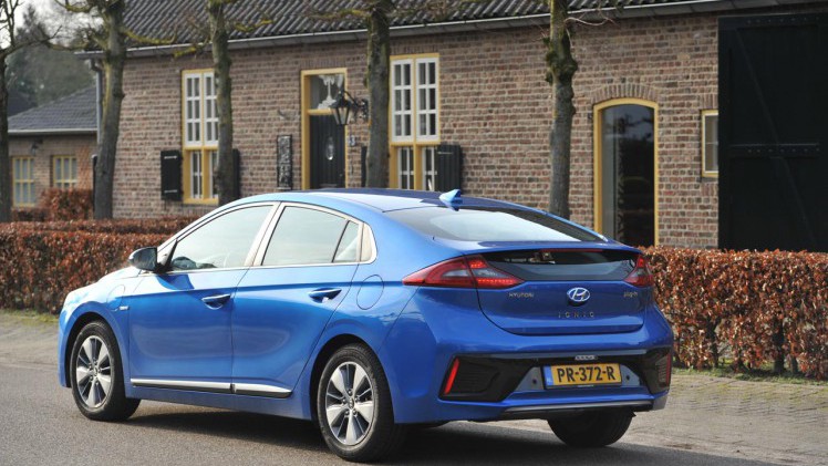 Hyundai levert als derde versie van de Ioniq nu de gunstig geprijsde plug-in hybrid.