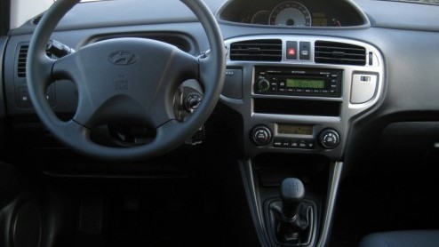 Een vertrouwde speler in het midi-MPV segment is de Hyundai Matrix. Sinds 2001 bevindt deze Koreaan met ontwerpgenen van Pininfarina zich in een nog steeds groeiend segment. Omdat zijn opvolger op kor