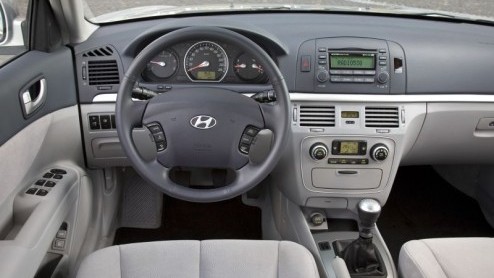 Hyundai heft het modellengamma van de Sonata compleet gemaakt. Vanaf nu is er een nieuwe instapper n wordt de Hyundai leverbaar met een diesel.