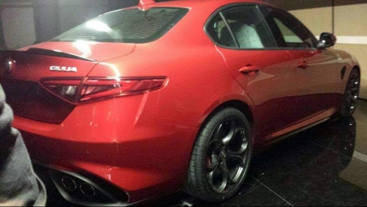 Introductie Alfa Romeo 'Giulia' op 24 juni krijgt bijval van een verkiezing waarin de meest iconische Alfa Romeo wordt uitgekozen.