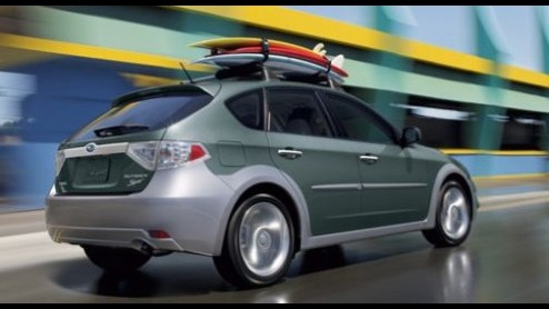 Wij kennen 'm nog niet, maar hij bestaat wel degelijk: De Subaru Impreza Outback Sport. Zoals de naam al aanduid combineren de Japanners een stoer voorkomen met sportiviteit. In Amerika komt hij in ie
