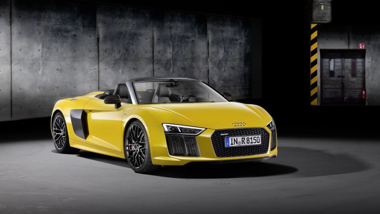 De Audi R8 Spyder is nu bestelbaar bij de Audi-dealer. Als dakloze supercar staat hij met V10 in de showroom voor prijzen vanaf 246.300 euro. We zien hem hier op video.
