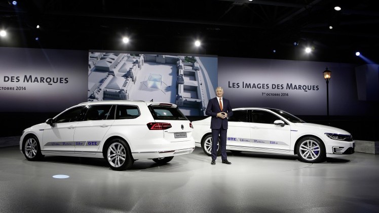 Volkswagen introduceert de Passat GTE plug-in hybride met 7% bijtelling voor prijzen vanaf 44.590 euro. De Variant kost 46.090 euro. Eerste levering in september.
