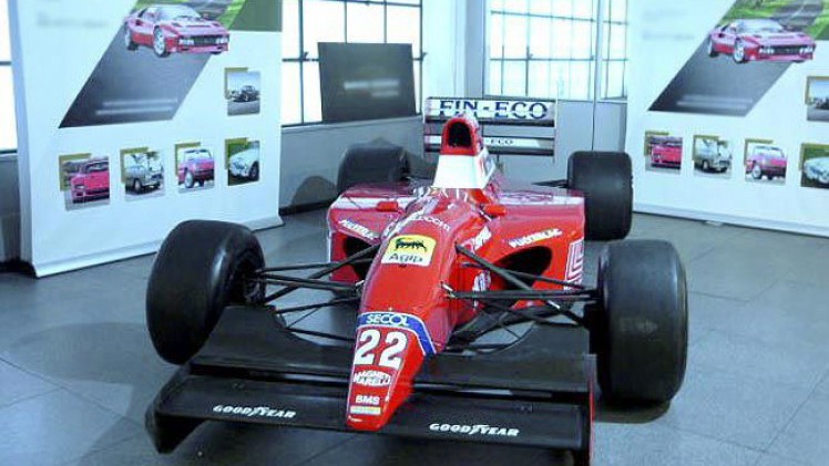 Formule 1 auto bij Catawiki in de veiling. De raceauto uit 1992 verkeert in zeer goede staat en brengt naar verwachting 300.000 euro op
