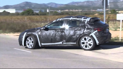 Infiniti Q30 en crossover QX30 gaan vanaf 2015 in productie