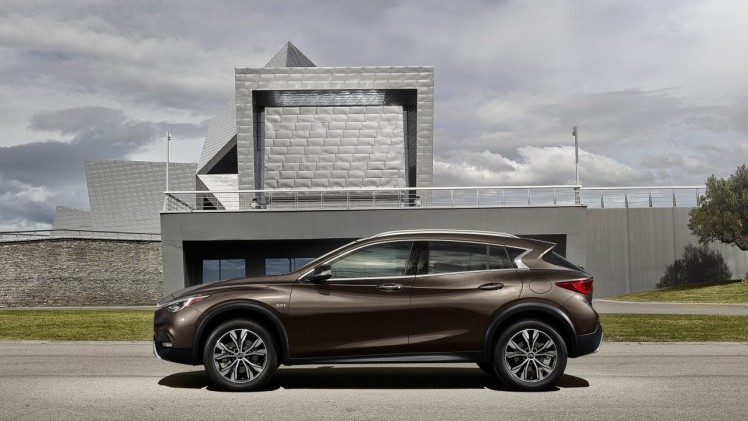 Infiniti introduceert QX30, een crossover op basis van de Q30. De stoere versie is nu onthuld op de Los Angeles Motor Show.