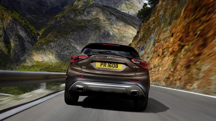 Infiniti introduceert QX30, een crossover op basis van de Q30. De stoere versie is nu onthuld op de Los Angeles Motor Show.