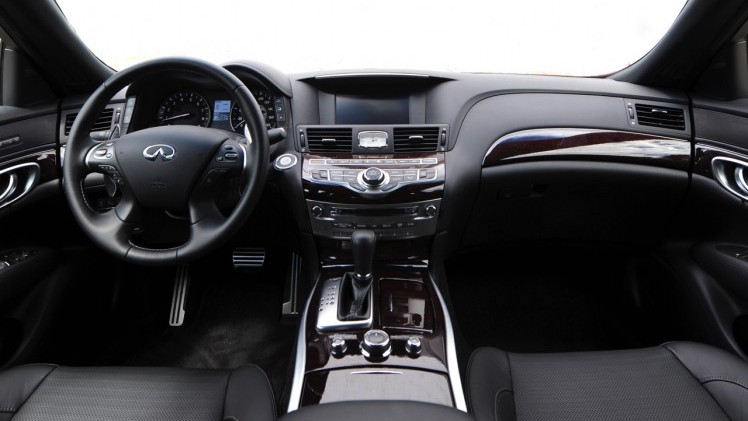 Autotest Infiniti Q70 2.2d diesel geeft carrire Infiniti M een waardig vervolg met veel zuinigere diesel.