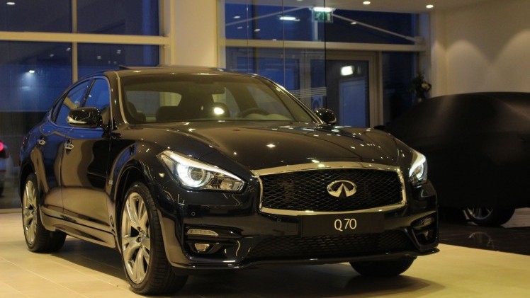 Infiniti Q70 in 2015 vanaf 43.995 euro met de 2.2d dieselvariant, als opvolger van de 3.0 V6 diesel.