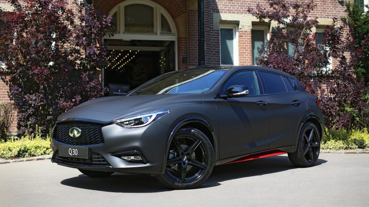 Infiniti komt met de speciale Q30 AntiChic Edition. Dat is (g)een vrouwenauto in het matzwart.