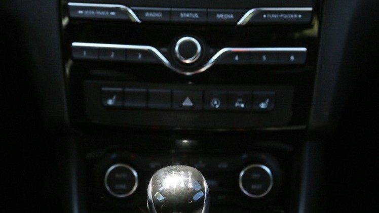 Infiniti komt met de speciale Q30 AntiChic Edition. Dat is (g)een vrouwenauto in het matzwart.