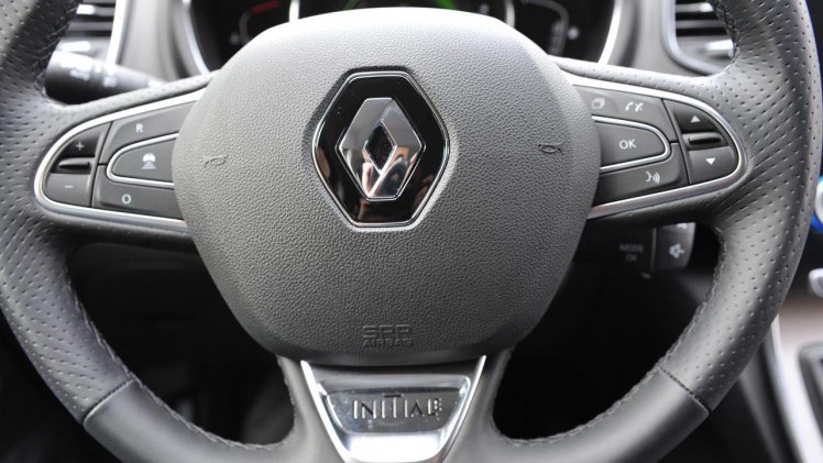 Renault voegt het meest complete uitrustingsniveau Initiale Paris toe aan het leveringsprogramma van de Scnic en Grand Scnic.