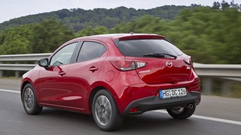 De vanafprijs van de Mazda2 was al een tijdje bekend, maar nu laat het merk weten dat er ook een speciale Intro Edition komt, waar veel gekozen opties in gebundeld worden. Ook is de prijs van de 115 p