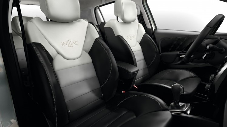 Introductie Renault Clio Initiale Paris uitgesteld vanwege succes in Frankrijk. Deze zomer wel update voor Expression en Dynamique.