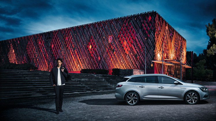 Renault zet de nieuwe Mgane Estate vanaf september 2016 bij de dealer in de showroom en trakteert op introductievoordeel met het Innovation Pack.