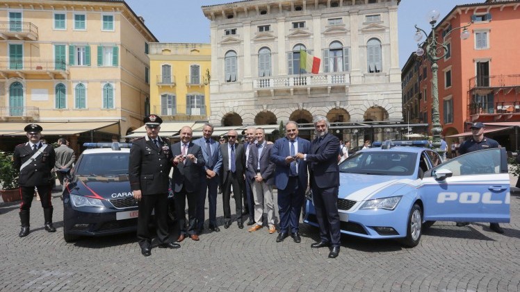 Geen Alfa Romeo, Fiat of Ferrari, maar een Seat Leon. De Italiaanse politie is in Spanje gaan shoppen voor nieuwe patrouillewagens.