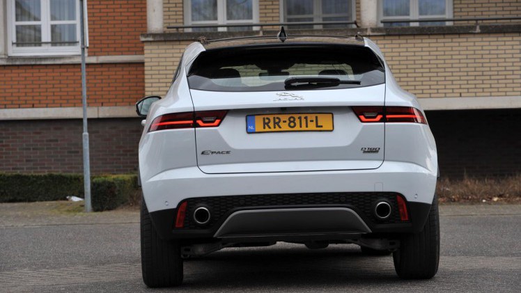 Jaguar brengt met de E-Pace een compacte SUV op dezelfde basis als de Range Rover Evoque.