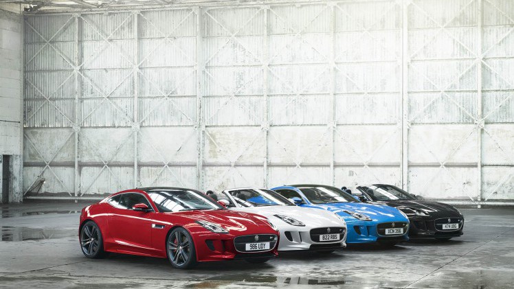 Jaguar brengt F-TYPE British Design Edition exclusief op smaak. De speciale uitvoering wordt vanaf het voorjaar 2016 beschikbaar.