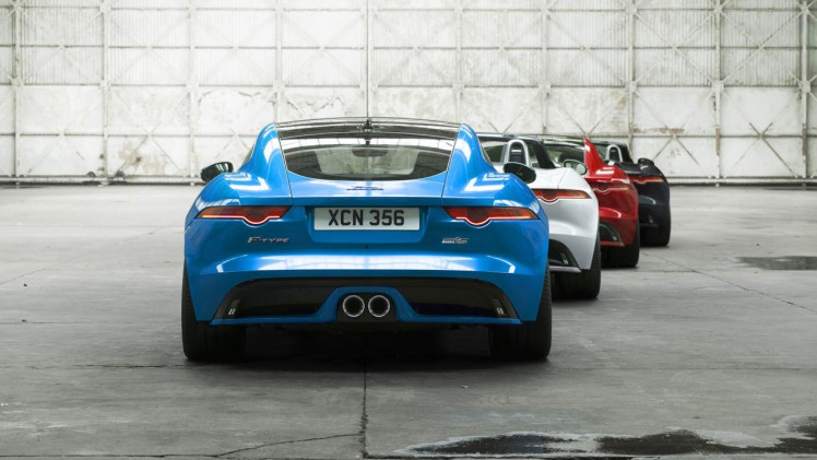 Jaguar brengt F-TYPE British Design Edition exclusief op smaak. De speciale uitvoering wordt vanaf het voorjaar 2016 beschikbaar.