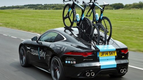 Tijdens de twintigste etappe van de Tour de France wordt een speciale F-Type Coup van Jaguar Special Operations aan de vloot toegevoegd.