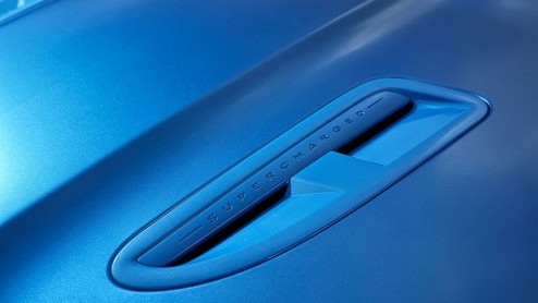 Autotest Jaguar XFR-S Sportbrake: de ultieme droom voor huisvaders met lef. Deze XF met 5.0 V8 Supercharger is tot supercarsnelheden in staat maar doet dat niet zonder stij.