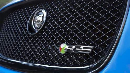 Autotest Jaguar XFR-S Sportbrake: de ultieme droom voor huisvaders met lef. Deze XF met 5.0 V8 Supercharger is tot supercarsnelheden in staat maar doet dat niet zonder stij.