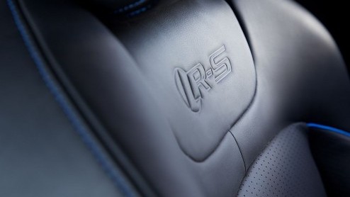 Autotest Jaguar XFR-S Sportbrake: de ultieme droom voor huisvaders met lef. Deze XF met 5.0 V8 Supercharger is tot supercarsnelheden in staat maar doet dat niet zonder stij.