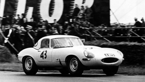 Ruim vijftig jaar na dato gaat Jaguar zes reproducties bouwen van de E-Type Lightweight uit 1963. Op die manier completeert de fabrikant de reeks van 18 exemplaren.