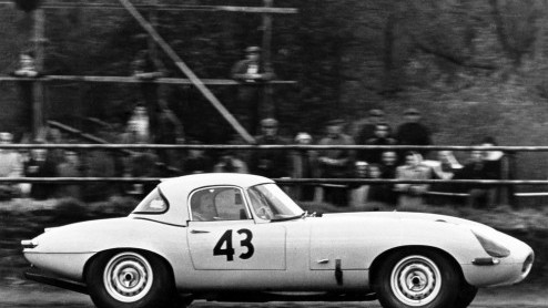 Ruim vijftig jaar na dato gaat Jaguar zes reproducties bouwen van de E-Type Lightweight uit 1963. Op die manier completeert de fabrikant de reeks van 18 exemplaren.