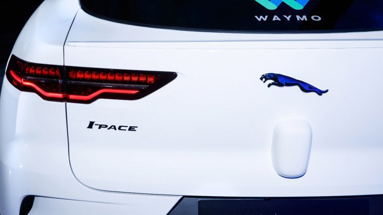 Jaguar werkt samen met Waymo (voorheen Google) aan een autonoom rijdende I-Pace.