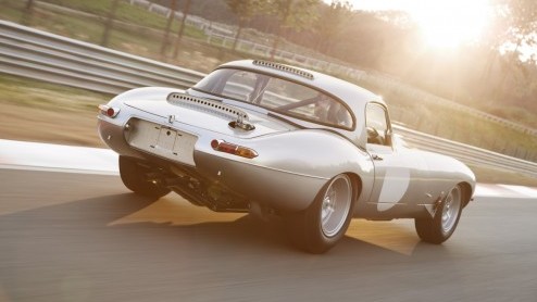 Zes stuks Jaguar Lightweight E-Type gepresenteerd.