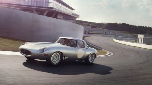 Zes stuks Jaguar Lightweight E-Type gepresenteerd.