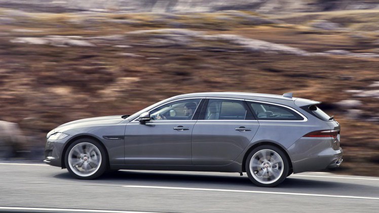 Jaguar komt in het najaar met de nieuwe generatie XF Sportbrake, een langgerekt ogende, sierlijn gelijnde stationwagon.