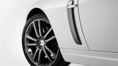 Jaguar viert het 60-jarig bestaan van de XK met een speciale uitvoering. De Britten hebben een Diamond Edition Package ontwikkeld. Voor ons land is er zelfs nog een Dutch Diamond Edition Package te be