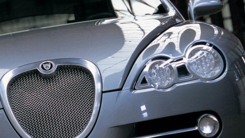 Met de nieuwe XKR hebben we vorige week al kennis gemaakt. Nu is er ook een foto opgedoken van de nieuwe Jaguar S-type.