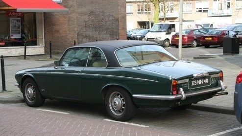 Op deze zonnige vrijdagmiddag heb ik mijn camera ter hand genomen om te kijken wat er zoal in het pittoreske Rotterdam te vinden is op straat. In het uur dat ik door de straten heen wandelde kwam ik o