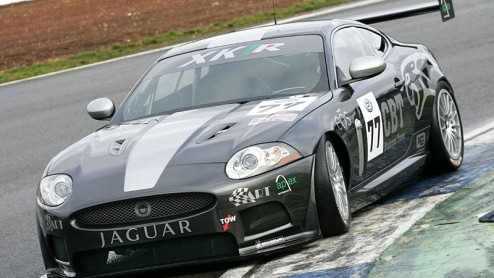 Een tijdje geleden hadden we al digitale schetsen van de XKR in racetrim, nu hebben we dan de officiele foto's.