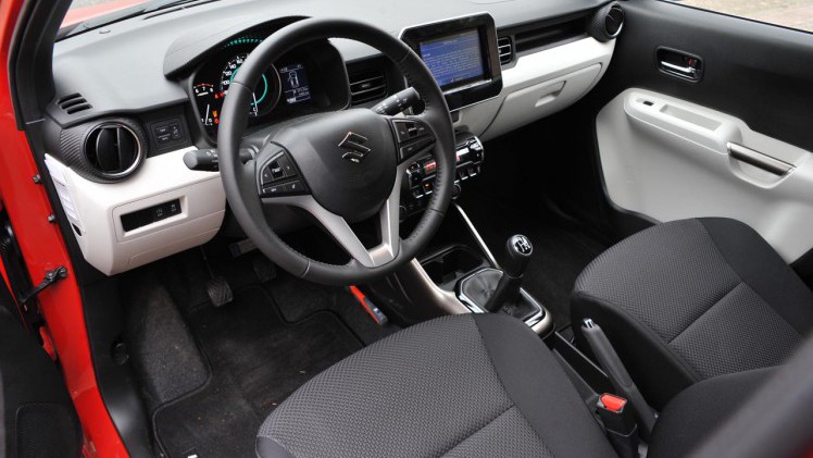 Met het nieuwe model laat Suzuki de Ignis op onderscheidende wijze terugkeren op de markt. Wordt de nieuwe Japanner net zo populair als het vorige model? AutoVandaag zocht het uit met een rijtest.