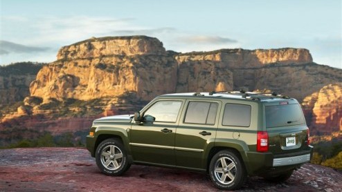 Jeep heeft laten zien dat een SUV niet per definitie een benzineslurper is. Met een standaard Jeep Compass en Patriot werd een tocht van Londen naar Berlijn gereden. Na aankomst in de Duitse hoofdstad