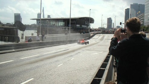 Zondag 20 augustus was de dag dat autoraceminnend Nederland zijn hart op kon halen in Rotterdam bij de Bavaria City Racing. Autovandaag was aanwezig op dit racespektakel en heeft speciaal voor jullie 