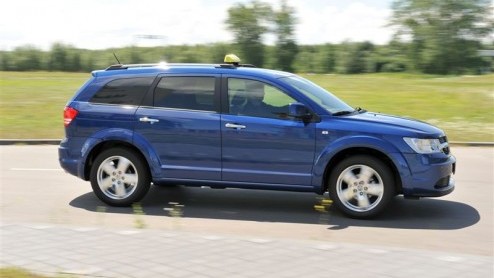 Dodge weet het veelzijdige concept van de Journey ook in de taxi- en rijschoolbranche te verkopen. De nieuwe crossover van het merk is er in diverse uitvoeringen en met verschillende motoriseringen. V