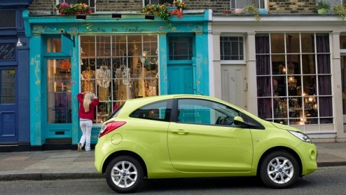Na de introductie van de nieuwe en langverwachte Ford Ka is het nu tijd voor de prijzen. De prijslijst is vrij eenvoudig. Vanaf precies 10.000 euro staat de Ford Ka 1.2 Trend voor de deur, de 1.3 TDCi