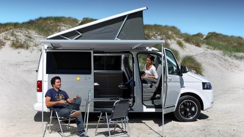 Volkswagen verhuurt Tramper en California voor vakanties via Camper Centrum Nederland.